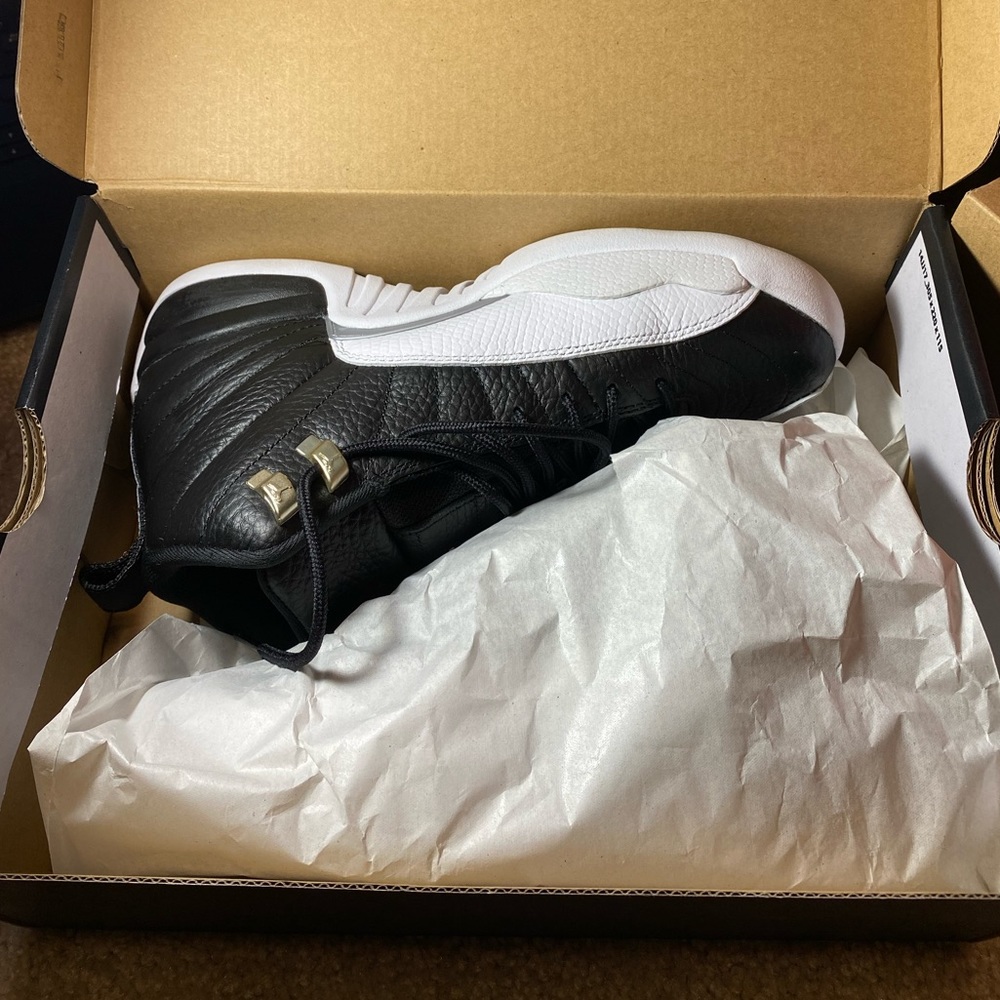 JORDAN 12 PLAYOFFS 7Y WORN TWICE